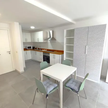 Apartament Near The Ocean In Playa San Juan Exterior photo